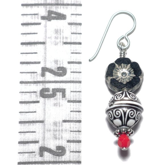 Hand Crafted Handmade Earrings Black, White, & Red Mexican-Inspired Earr… - Picture 4 of 5